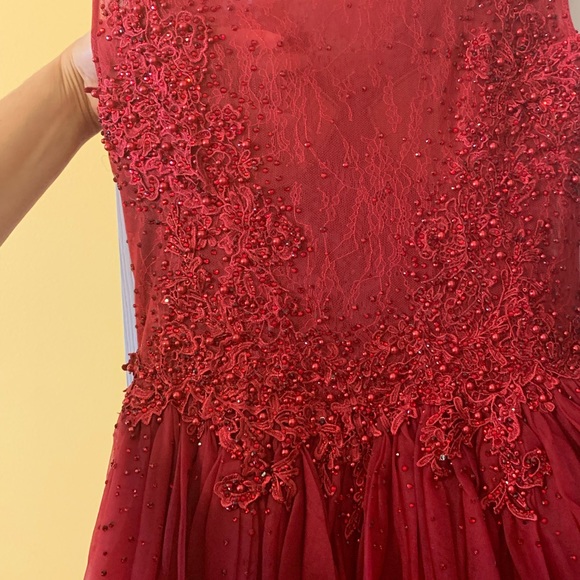 A beautiful deep red Mac Duggal gown - Picture 4 of 5